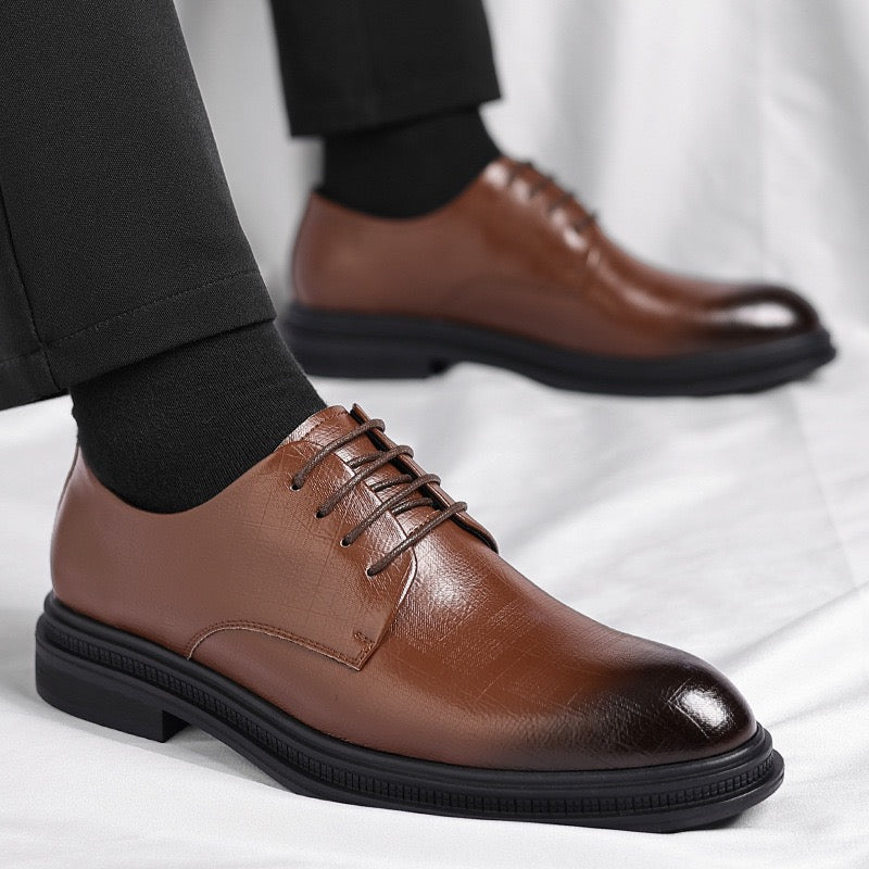 ‘Regent Patent Oxfords’ – Die glänzenden Old Money Lackschuhe